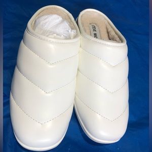 Steve Madden white slippers
